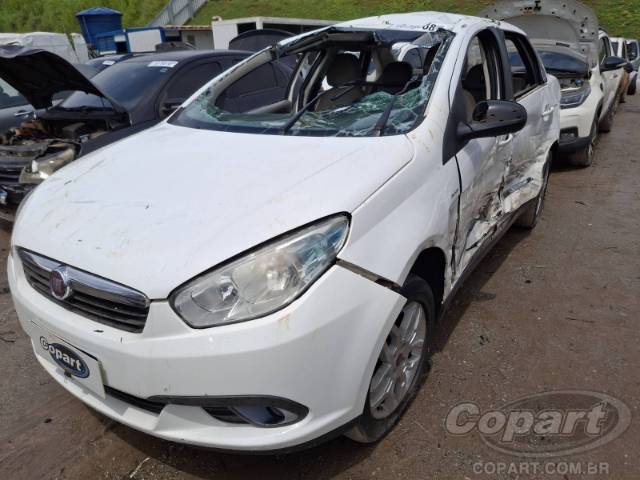 2015 FIAT GRAND SIENA 