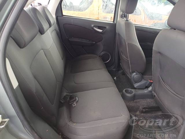 2015 FIAT GRAND SIENA 