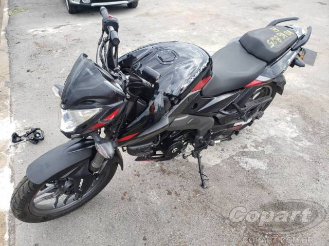 2025 BAJAJ DOMINAR 
