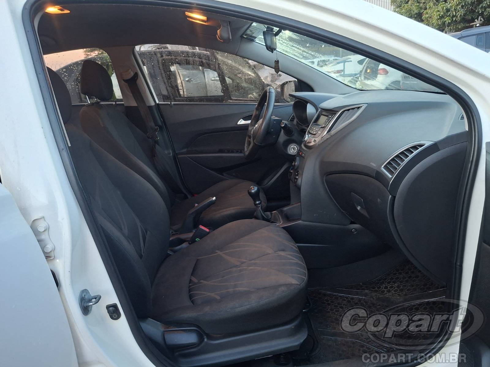 2014 HYUNDAI HB20S — foto 5 de 10