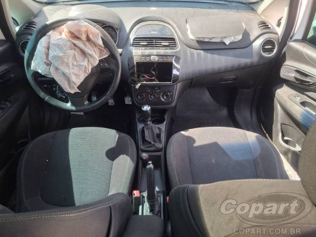 2015 FIAT PUNTO 