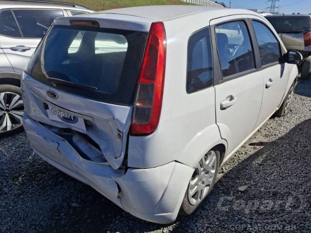 2013 FORD FIESTA 