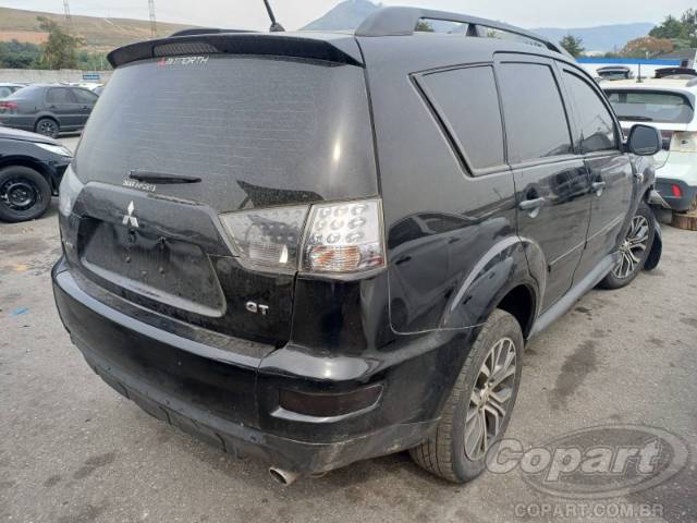 2013 MITSUBISHI OUTLANDER 