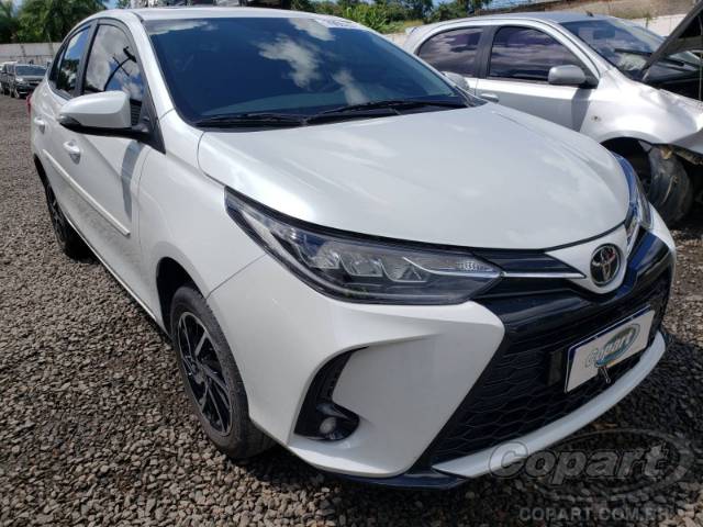 2023 TOYOTA YARIS SEDA 