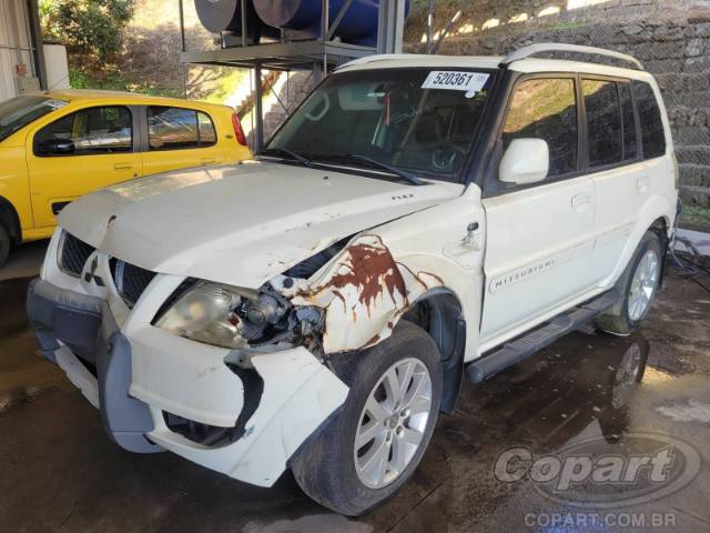 2011 MITSUBISHI PAJERO TR4 