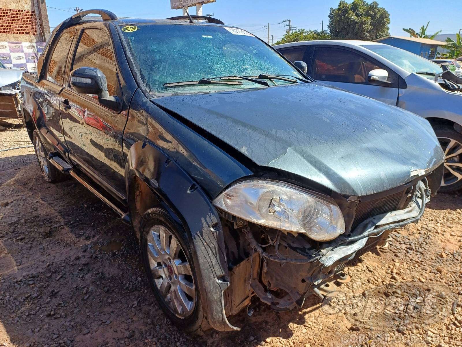 FIAT STRADA ADVENTURE DUALOGIC 1.8 16V E.TORQ 2013