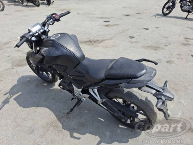 2025 HONDA CB 300F 