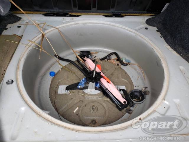 2016 VOLKSWAGEN VOYAGE 