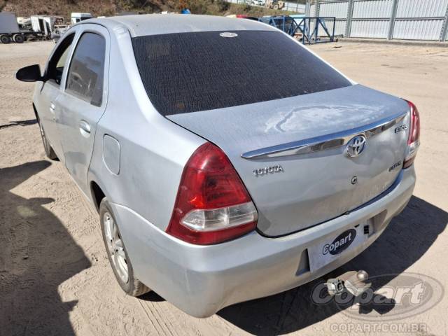 2015 TOYOTA ETIOS SEDA 
