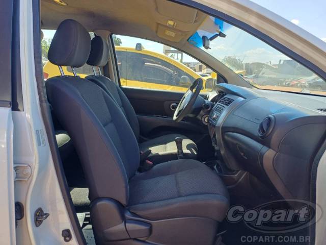 2012 NISSAN LIVINA 