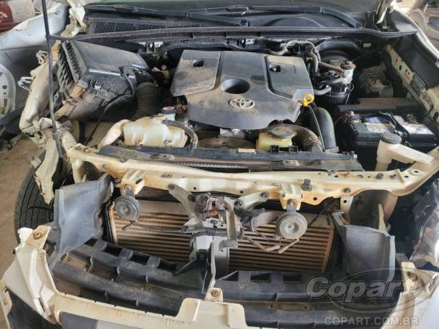 2017 TOYOTA HILUX SW4 