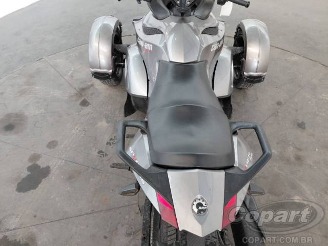 2013 CAN-AM SPYDER 