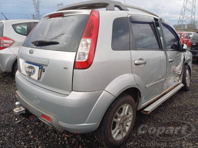 2010 FORD FIESTA 