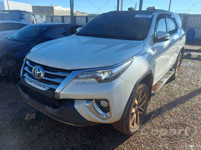 2017 TOYOTA HILUX SW4 