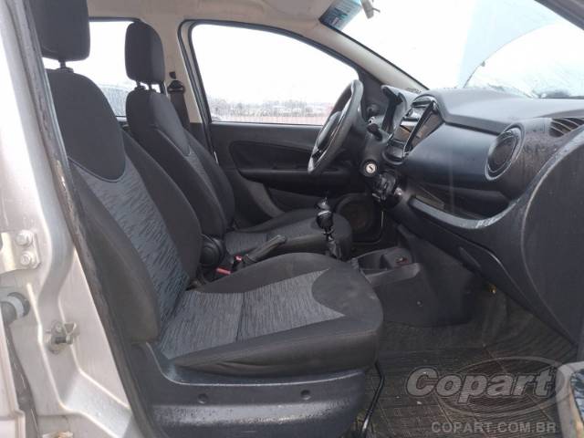 2016 FIAT UNO 