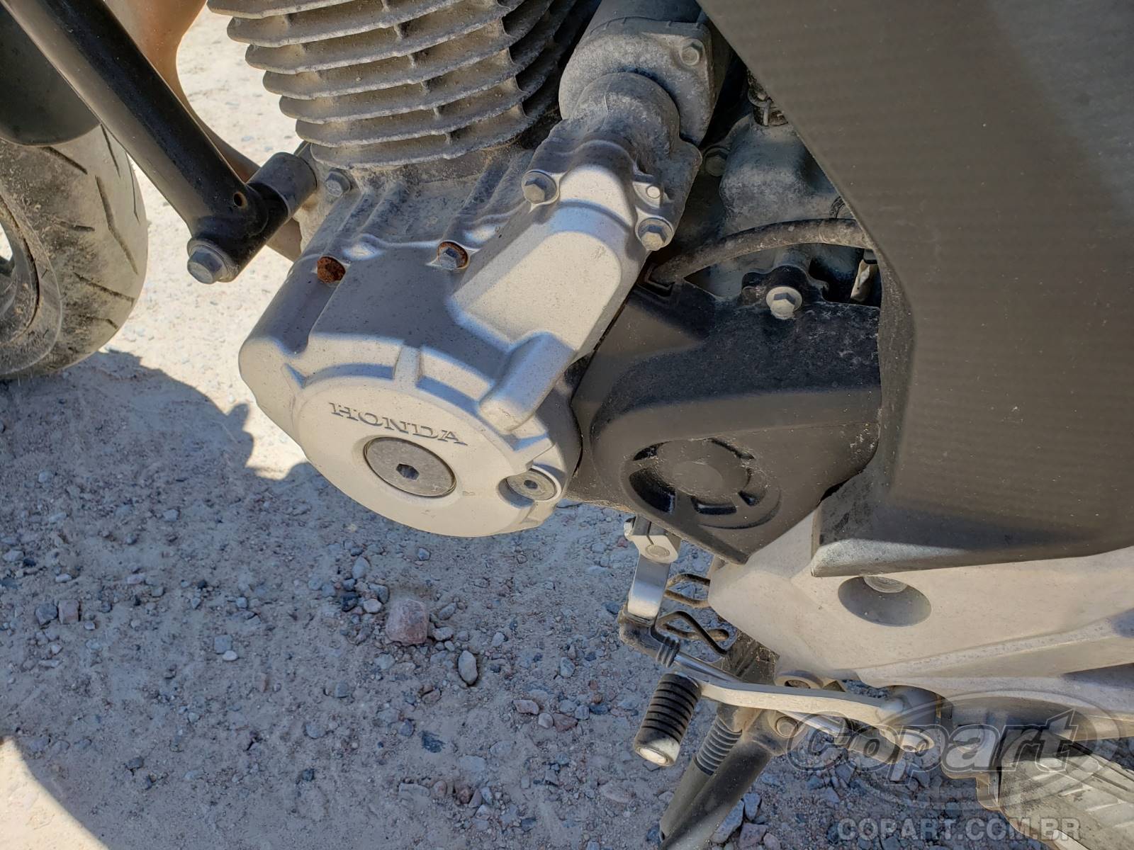 Foto 6 de 10: 2019 HONDA CB 250 F