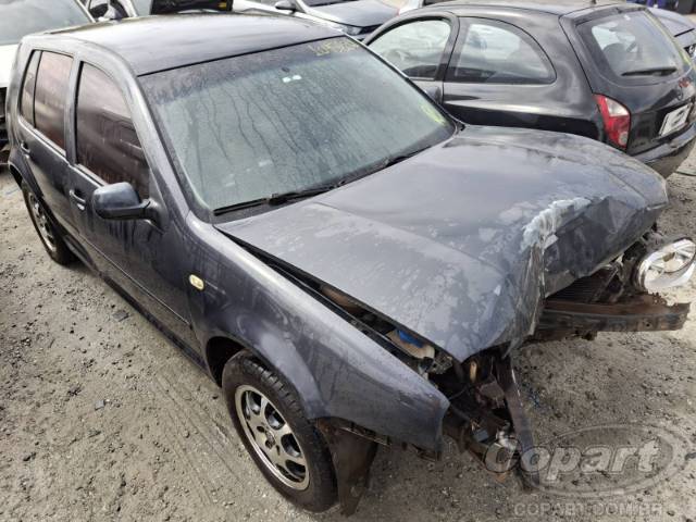 2000 VOLKSWAGEN GOLF 