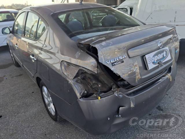 2014 NISSAN VERSA 
