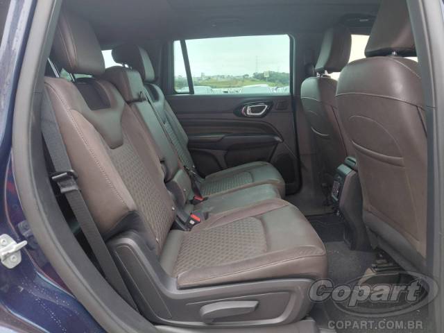 2025 JEEP COMMANDER 