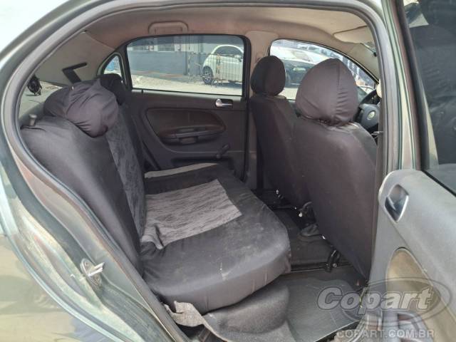 2010 VOLKSWAGEN VOYAGE 