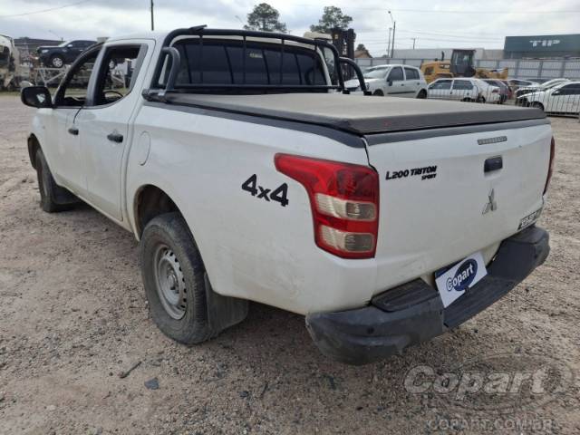 2021 MITSUBISHI L200 TRITON 