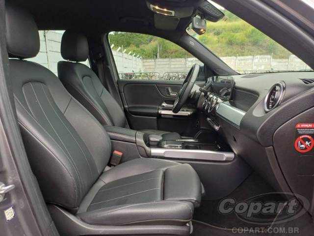 2021 MERCEDES BENZ GLB 