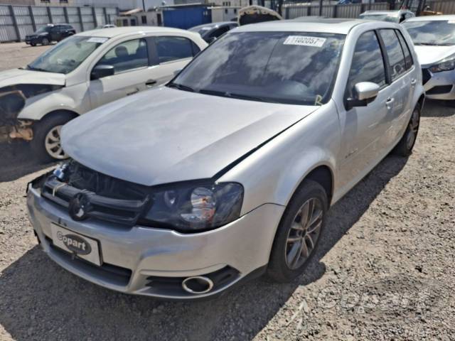 2013 VOLKSWAGEN GOLF 
