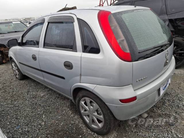 2004 CHEVROLET CORSA 