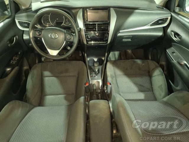2021 TOYOTA YARIS SEDA 