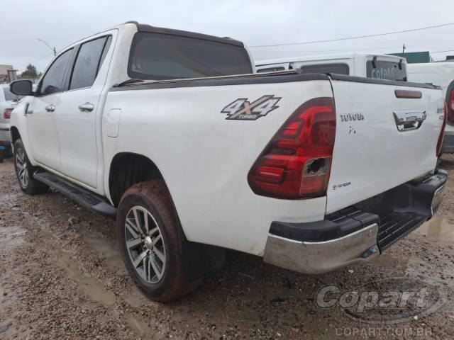 2017 TOYOTA HILUX CD 