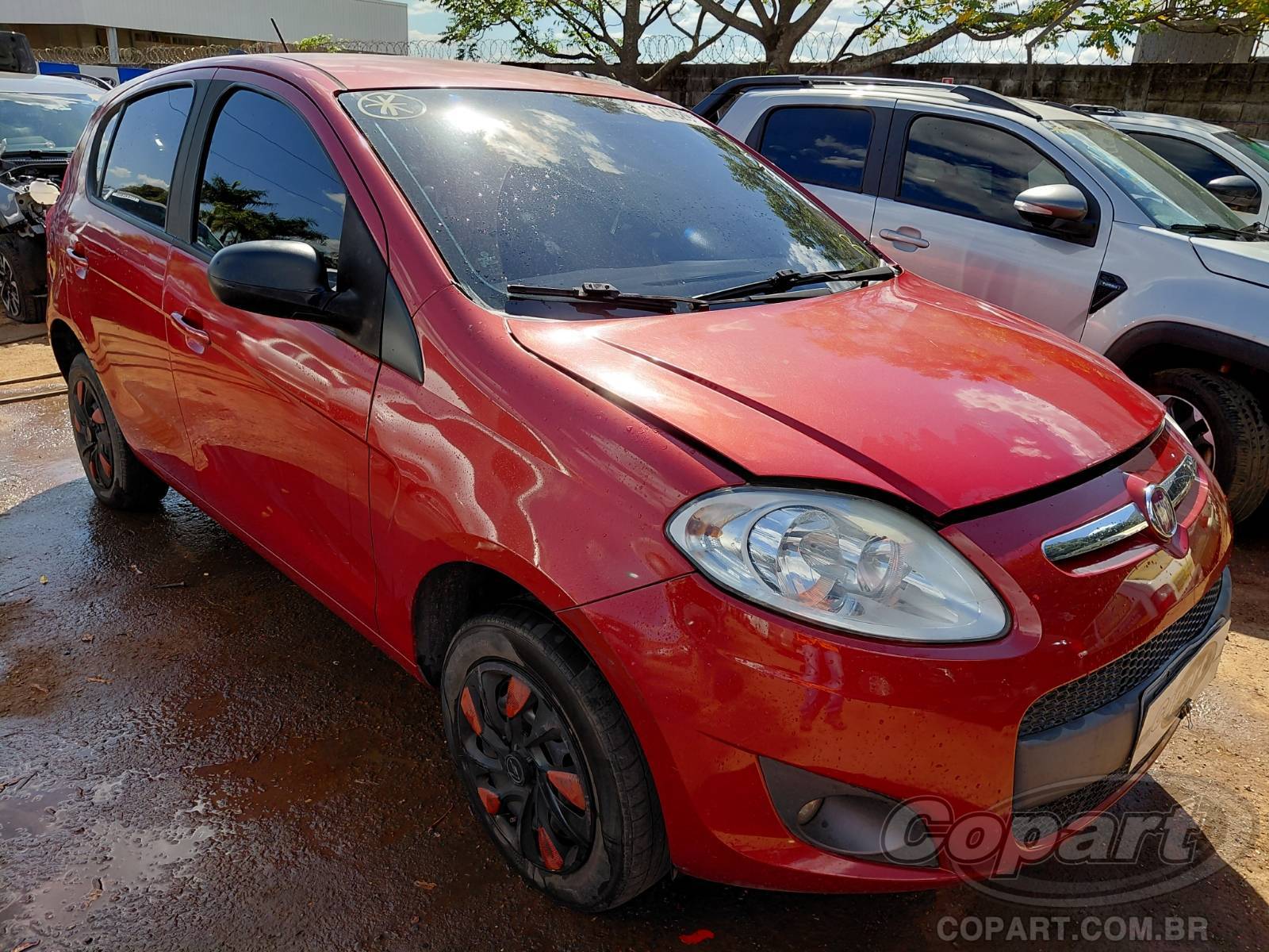Fiat Palio 2015 em leilão
