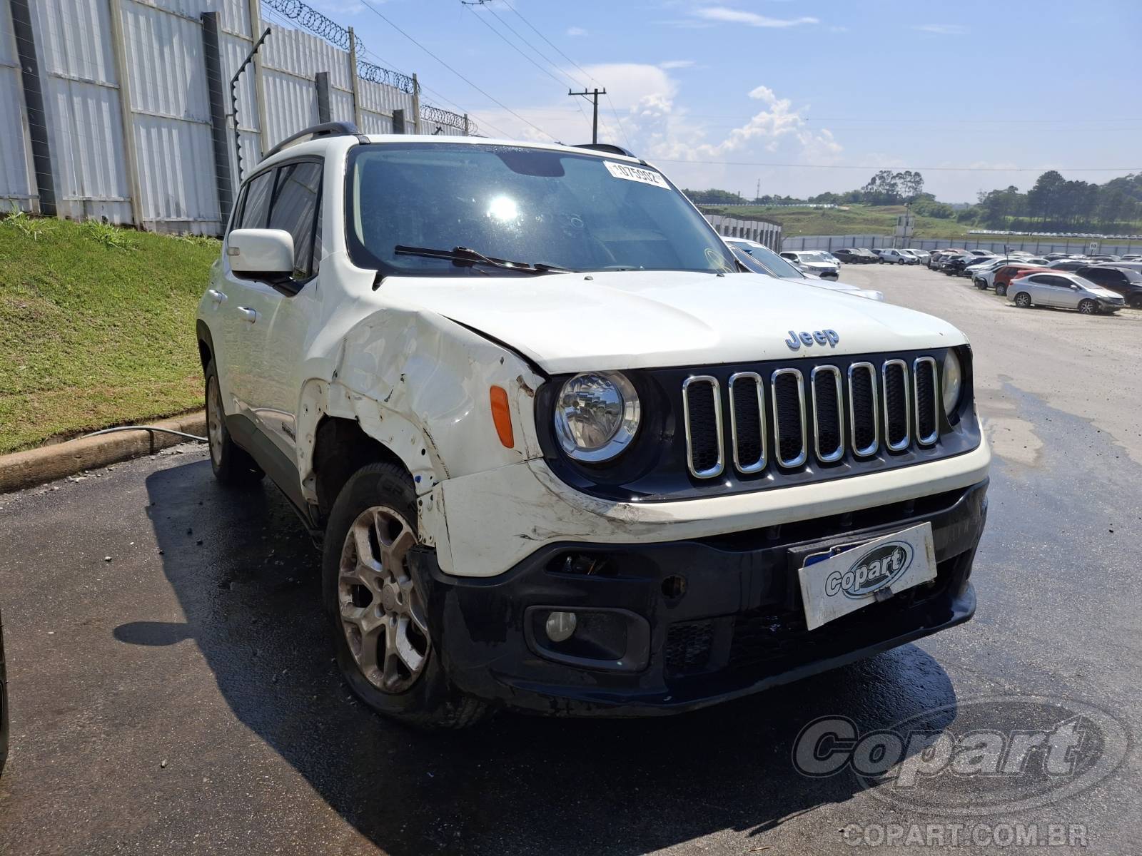 Veículo Fiat Renegade Jeep Renegade Longitude 1.8 16V E.torQ 2016 2016 em leilão