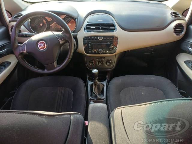 2015 FIAT LINEA 
