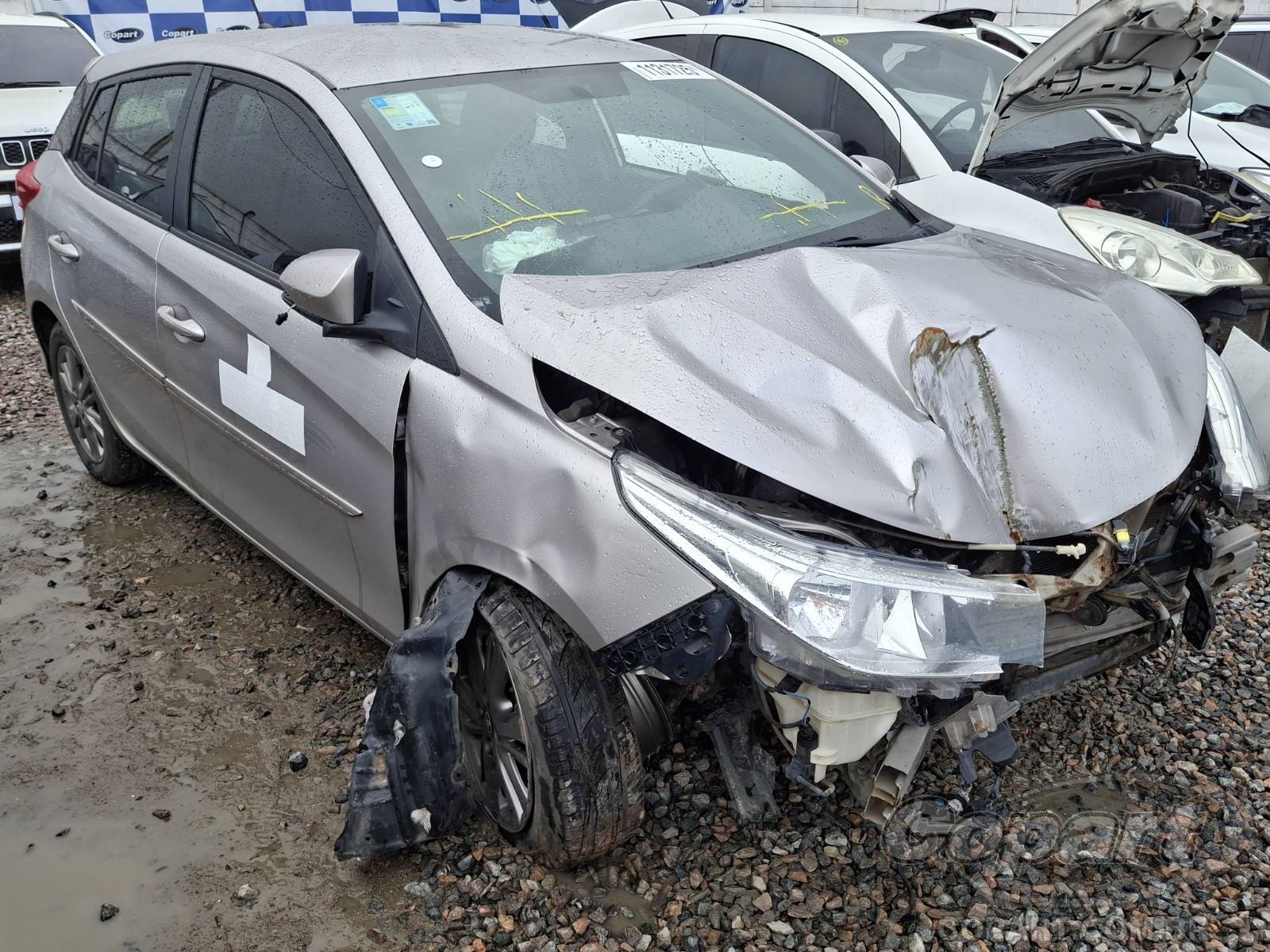 Toyota Yaris 2020 em leilão