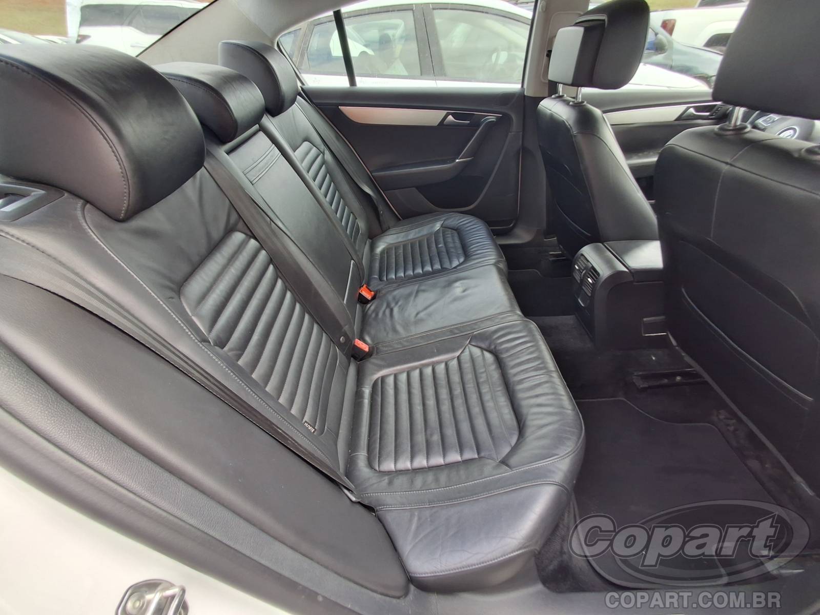 2014 VOLKSWAGEN PASSAT — foto 6 de 11