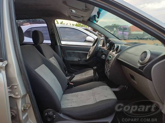 2010 FORD FIESTA 