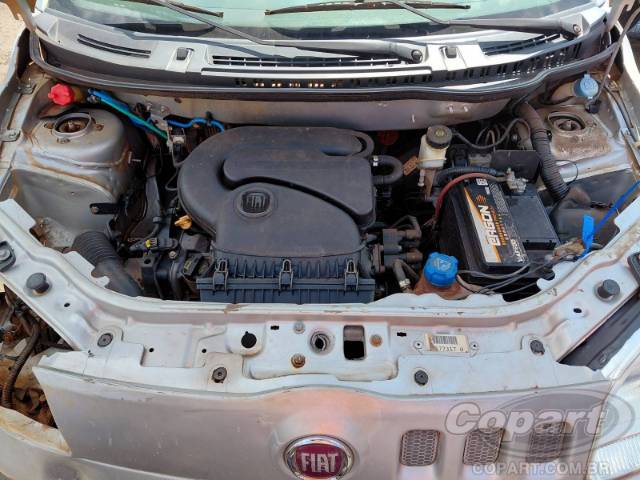 2015 FIAT UNO 