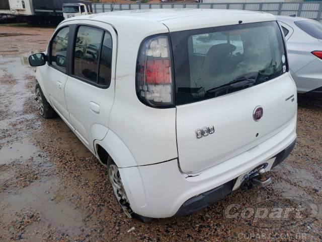 2015 FIAT UNO 