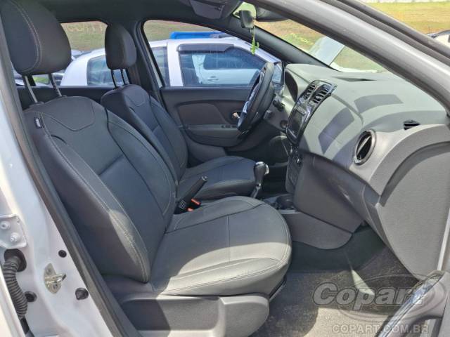 2024 RENAULT SANDERO 