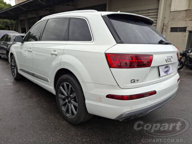 2016 AUDI Q7 