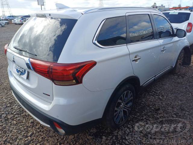 2018 MITSUBISHI OUTLANDER 