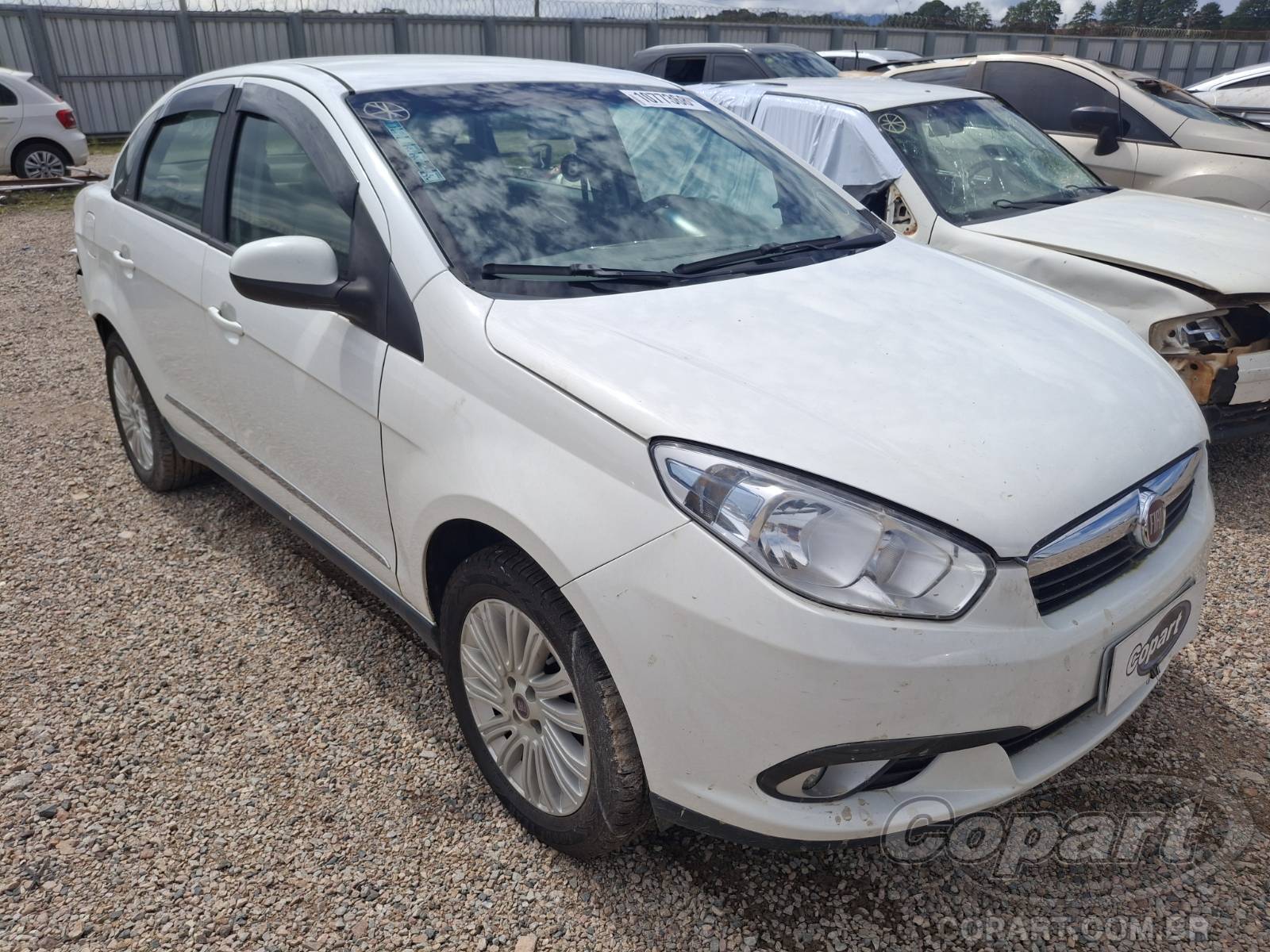 Veículo Fiat Grand Siena Fiat Grand Siena Essence 1.6 16V E.torQ 2015 2015 em leilão