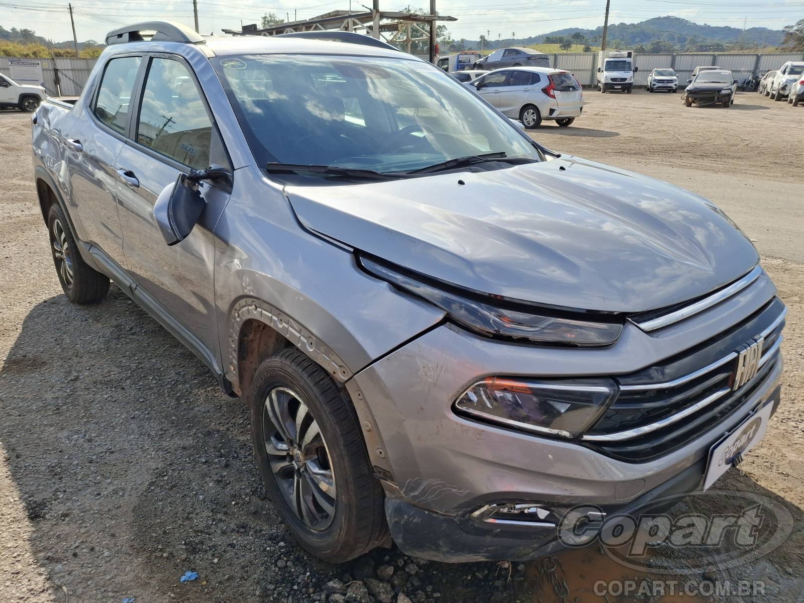 Veículo Fiat Toro FIAT TORO Freedom Turbo 270 2023 Colisão Média Monta 2023 em leilão