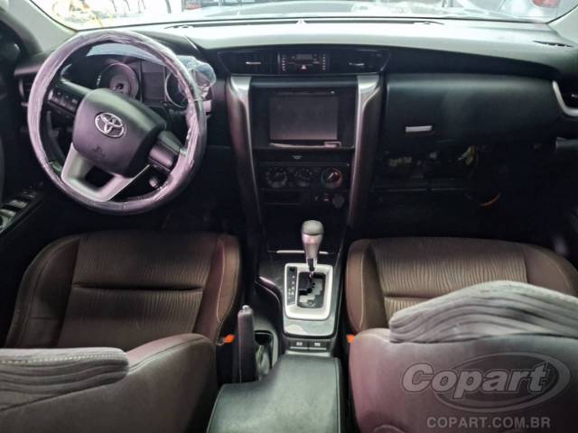 2017 TOYOTA HILUX SW4 
