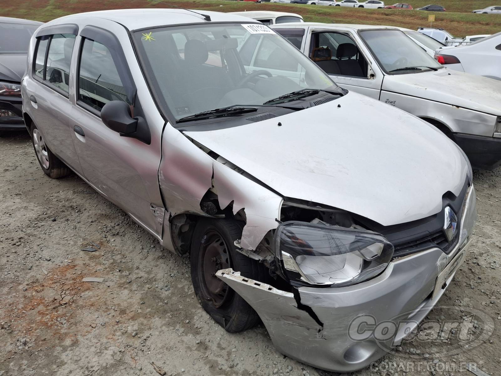 Veículo Renault Clio Renault Clio Expression 1.0 16V Hi-Power 2015 2015 em leilão