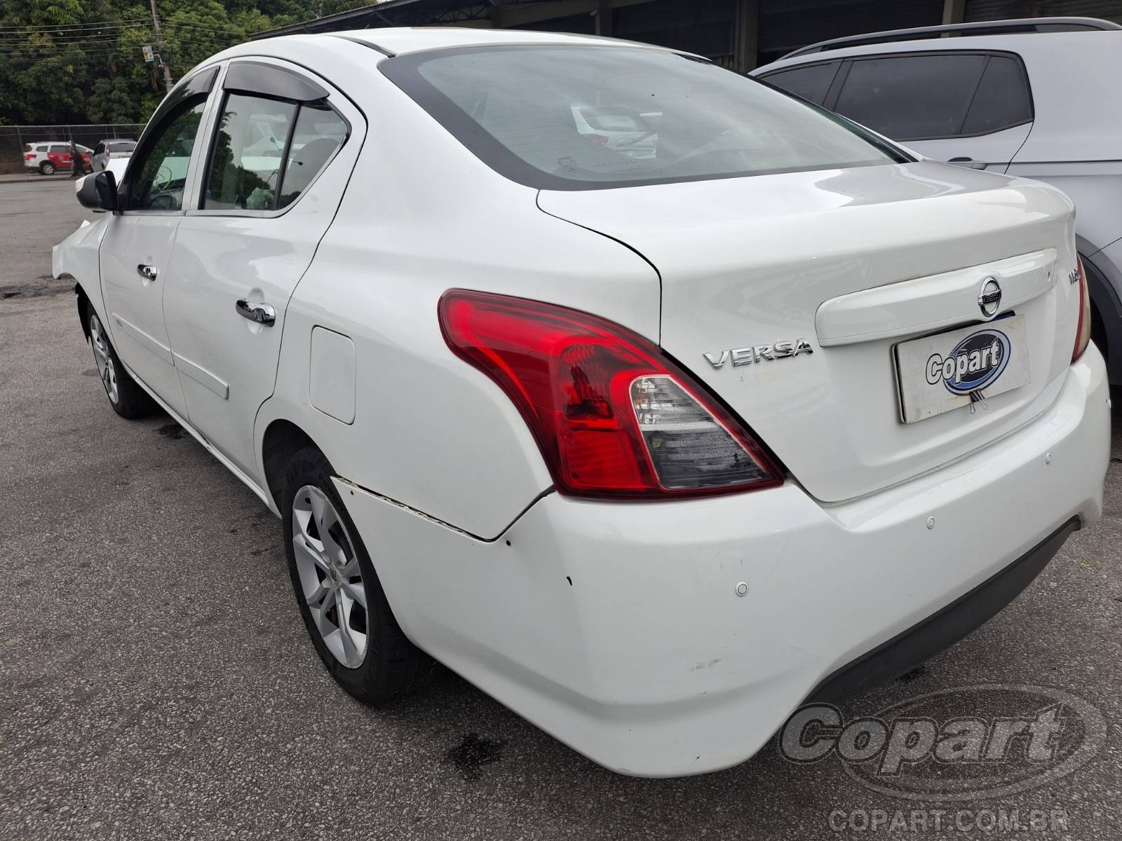 2019 NISSAN VERSA — foto 3 de 10