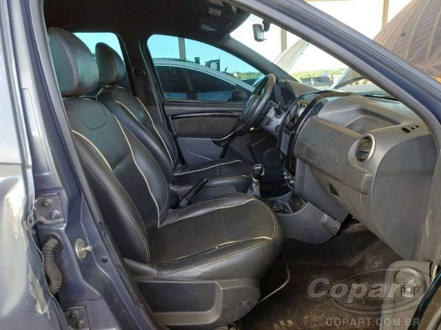 2019 RENAULT DUSTER OROCH 