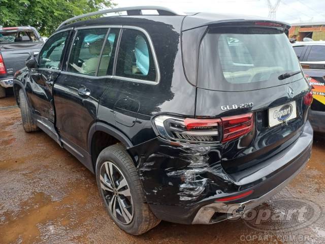 2025 MERCEDES BENZ GLB 