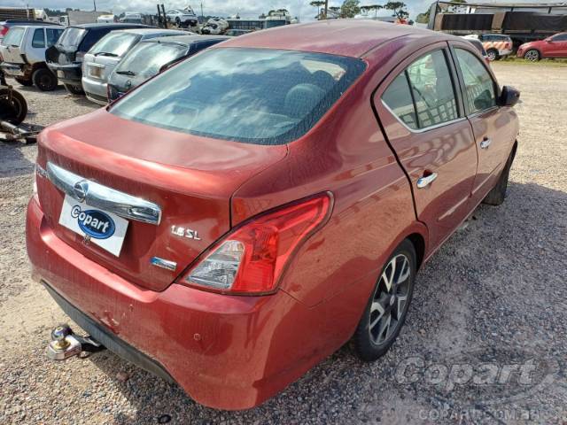 2017 NISSAN VERSA 
