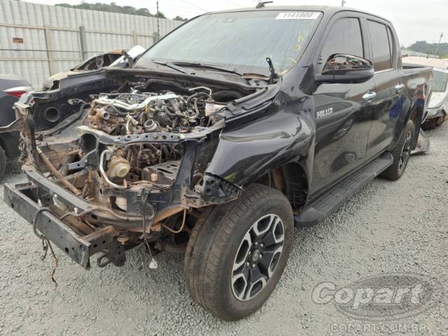 2025 TOYOTA HILUX CD 